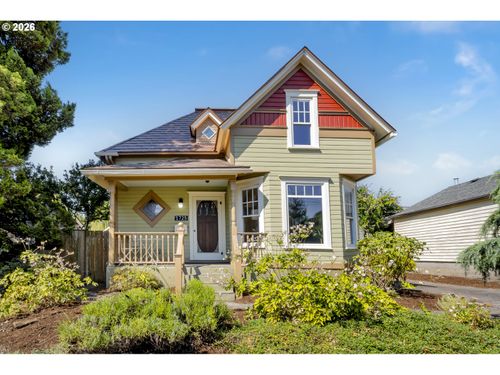 1725 N Sumner St, Portland, OR, 97217 | Card Image