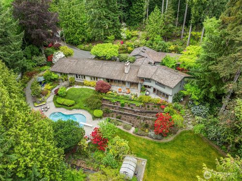 114 Nw Highland Dr, Shoreline, WA, 98177-8001 | Card Image