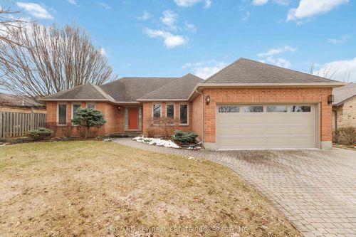 31 Green Hedge Lane, London, ON, N6H4Z3 | Card Image