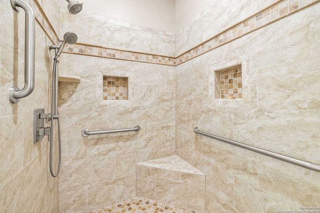 2021 Vista Ridge Dr, House other with 3 bedrooms, 3 bathrooms and null parking in Kerrville TX | Image 20