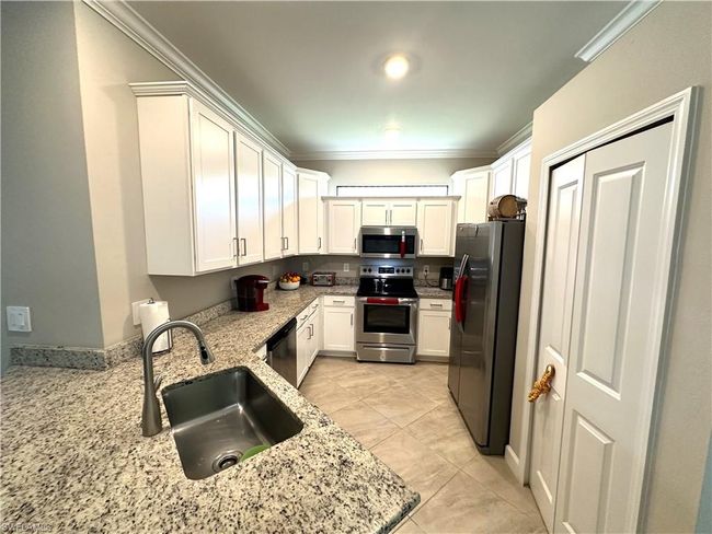 14013 Winding Cedar Way, Condo with 2 bedrooms, 2 bathrooms and 2 parking in FORT MYERS FL | Image 10