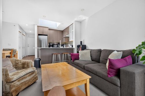 401-688 E 16th Ave, Vancouver, BC, V5T2V4 | Card Image