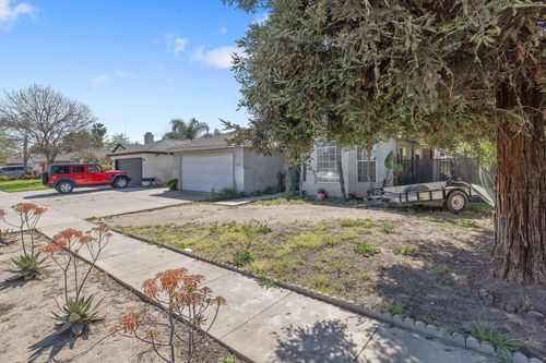 1481 Columbia Ave, Tulare, CA, 93274-0902 | Card Image