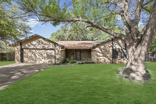 428 Connolly Circle W, Lockhart, TX, 78644 | Card Image