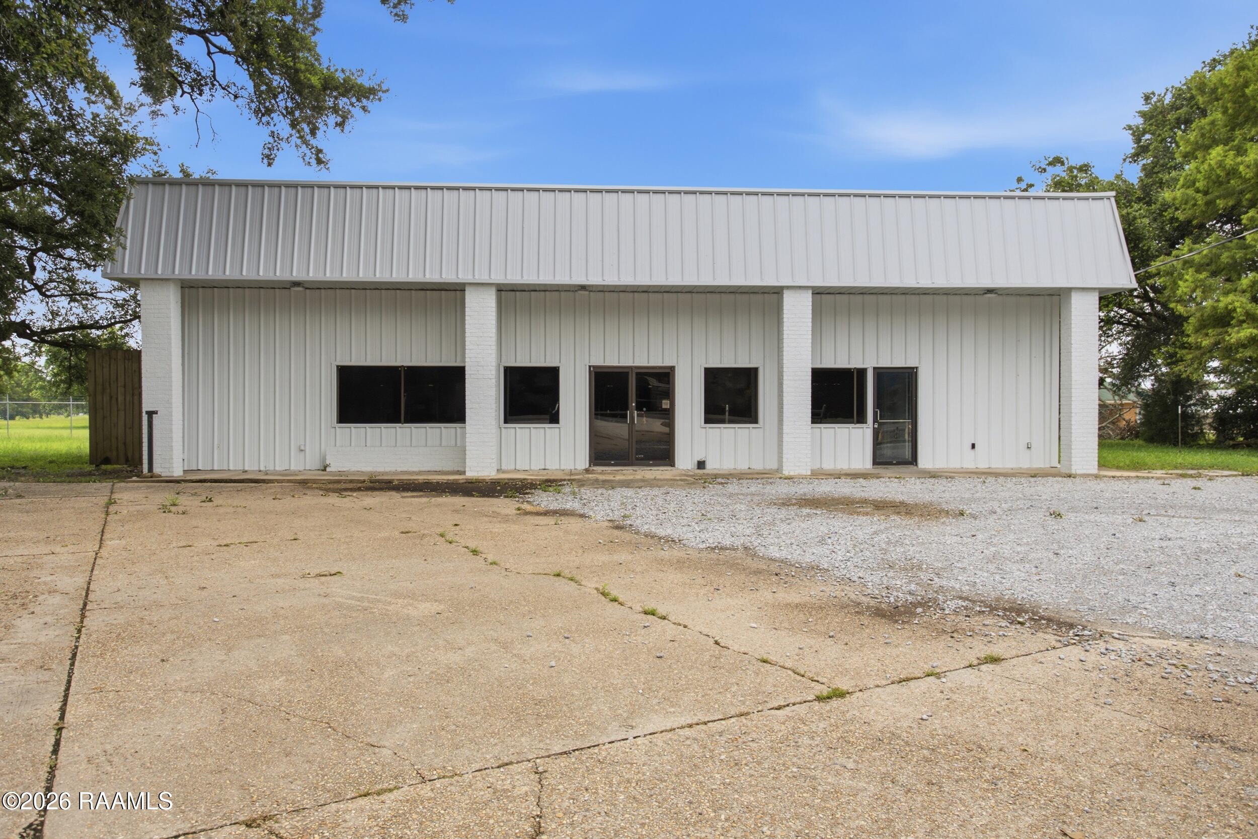 Commercial Sale in Breaux Bridge