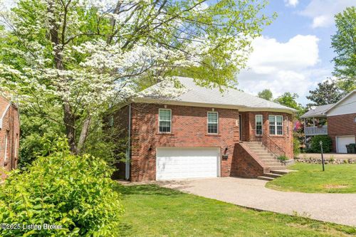 9829 Galene Dr, Jeffersontown, KY, 40299-3260 | Card Image