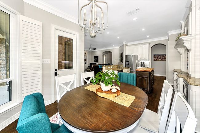 8917 Crest Wood Dr, House other with 4 bedrooms, 4 bathrooms and null parking in Fort Worth TX | Image 11