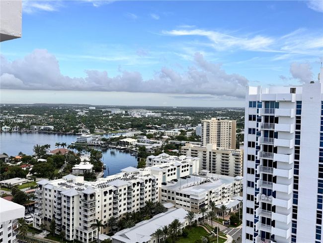 APT-2807 - 1370 S Ocean Blvd, Condo with 2 bedrooms, 2 bathrooms and null parking in Pompano Beach FL | Image 17