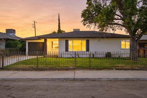 4056 E Brentwood Ave, Fresno, CA, 93703-3316 | Card Image