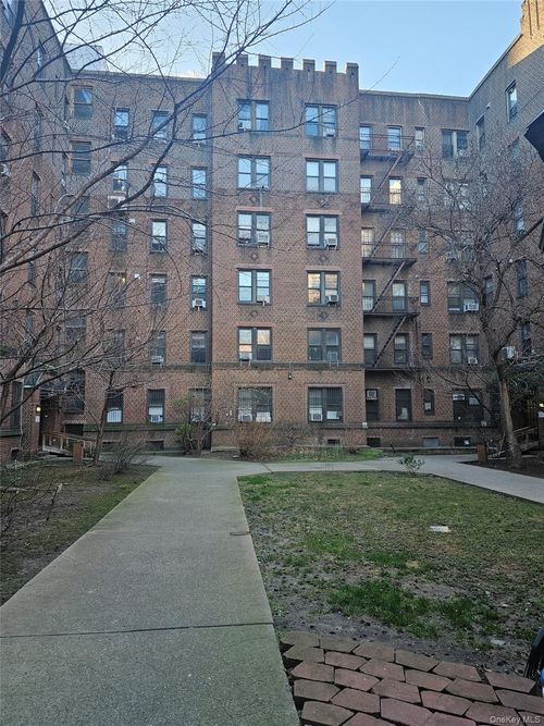 d2-4220 Kissena Blvd, Flushing, NY, 11355-3227 | Card Image