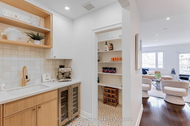 7 Delaware Ave, House attached with 5 bedrooms, 5 bathrooms and 1 parking in Toronto ON | Image 13