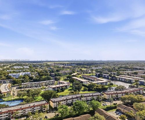 apt-203-300 S Hollybrook Dr, Pembroke Pines, FL, 33025-1202 | Card Image