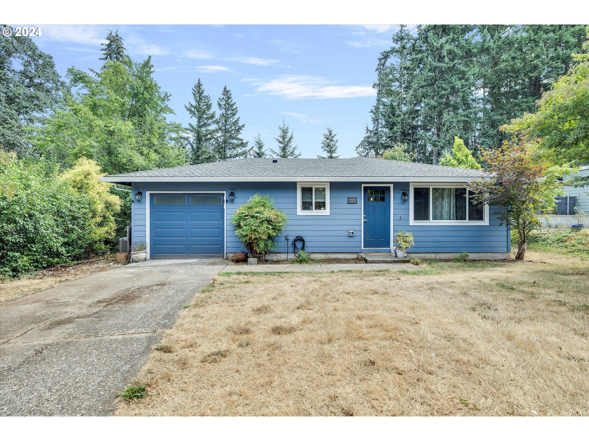 Falcon Dr, Oregon City, OR 97045
