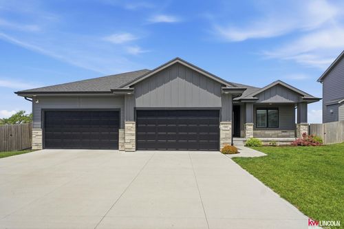 10902 Portage Dr, Papillion, NE, 68046-3343 | Card Image