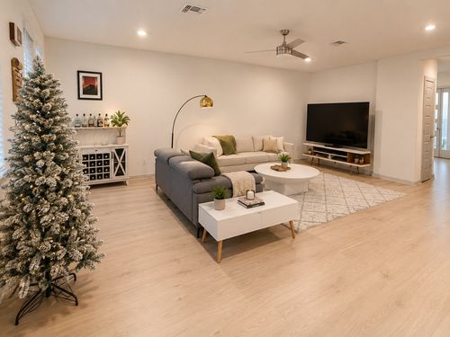 10924 Meris Ln, Austin, TX, 78754-4628 | Card Image