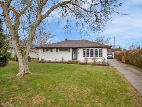 7206 Meadow Ln, Parma, OH, 44134-5916 | Card Image