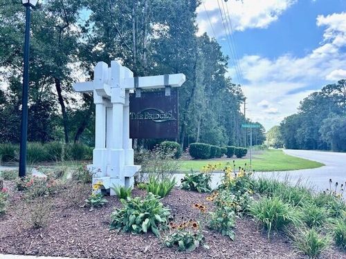 404 Bowstring Dr, Huger, SC, 29450-8527 | Card Image