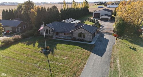 132 S 500 W, Tipton, IN, 46072-8464 | Card Image