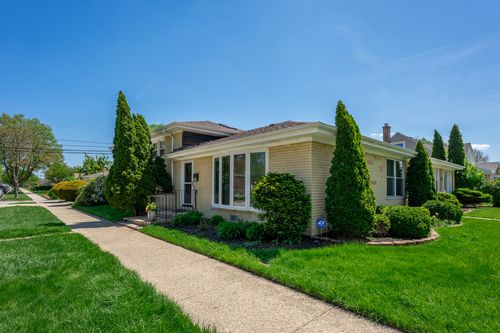 3873 Brummel St, Skokie, IL, 60076-3625 | Card Image