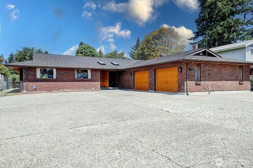 2211 108th St Se, Everett, WA, 98208-5107 | Card Image