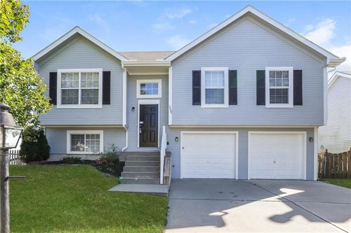 3009 Spring Garden St, Leavenworth, KS, 66048-6719 | Card Image