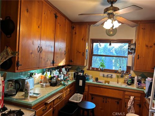 10553 Mcbroom St, Sunland, CA, 91040-1227 | Card Image