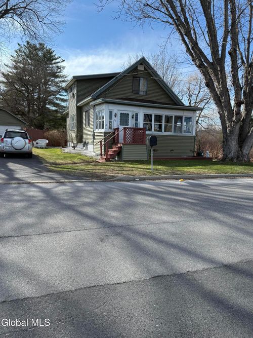 41 Easterly St, Gloversville, NY, 12078-1137 | Card Image