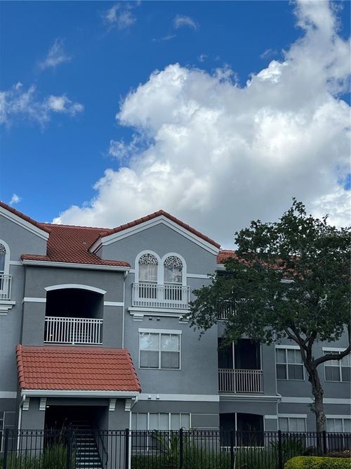 apt-616-18001 Richmond Place Dr, TAMPA, FL, 33647-1745 | Card Image