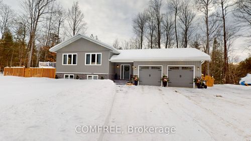 939 Burnstown Rd, White Lake, ON, K0A3L0 | Card Image