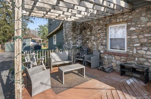 137 S Highland Rd, Wappingers Falls, NY, 12590-6536 | Card Image