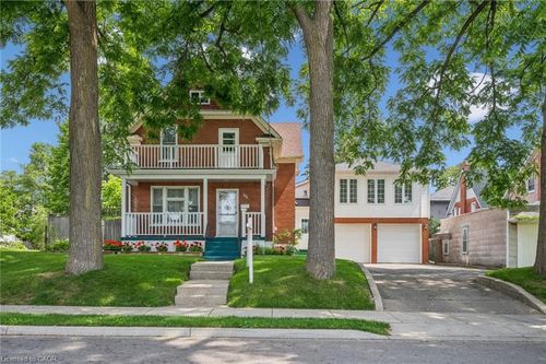 44 Walter St, Kitchener, ON, N2G1S1 | Card Image