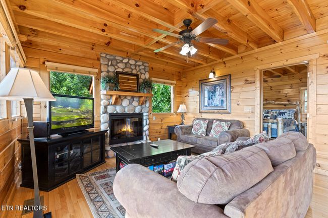 1851 Starr St, House other with 2 bedrooms, 2 bathrooms and null parking in Sevierville TN | Image 5