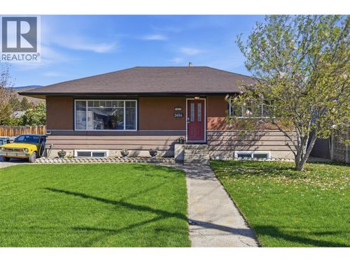 2484 Young Avenue, Kamloops, BC, V2B4M8 | Card Image
