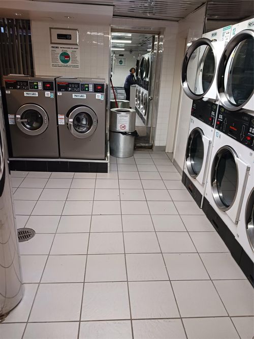 1p-8710 51st Ave, Elmhurst, NY, 11373-3908 | Card Image
