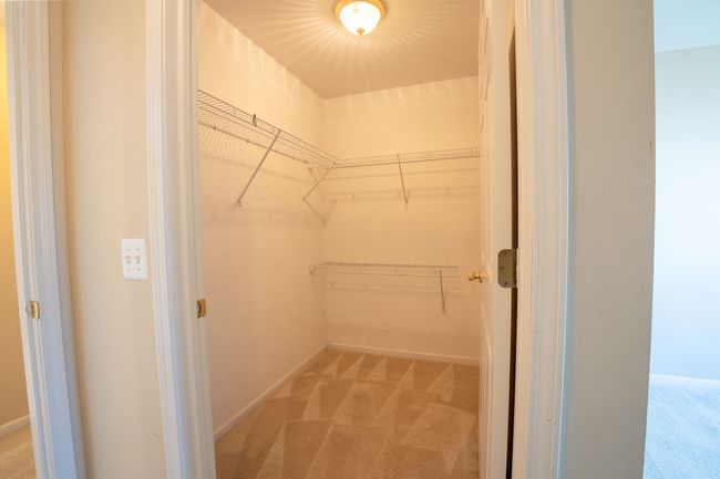 5499 Twin Oaks Dr, Condo with 2 bedrooms, 2 bathrooms and null parking in Sterling Heights MI | Image 9