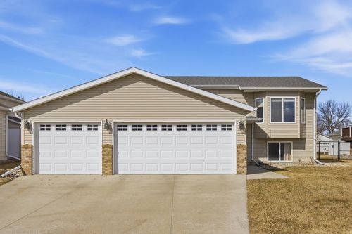 1122 5th Ave W, West Fargo, ND, 58078-1450 | Card Image