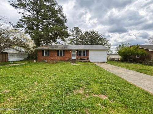 42 N Sixth St, Clarkton, NC, 28433-0205 | Card Image