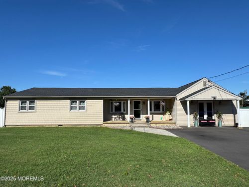 484 Wrightstown Sykesville Rd, WRIGHTSTOWN, NJ, 08562-1522 | Card Image