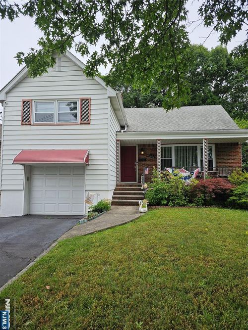 217 Myers Ave, Hasbrouck Heights, NJ, 07604-2224 | Card Image