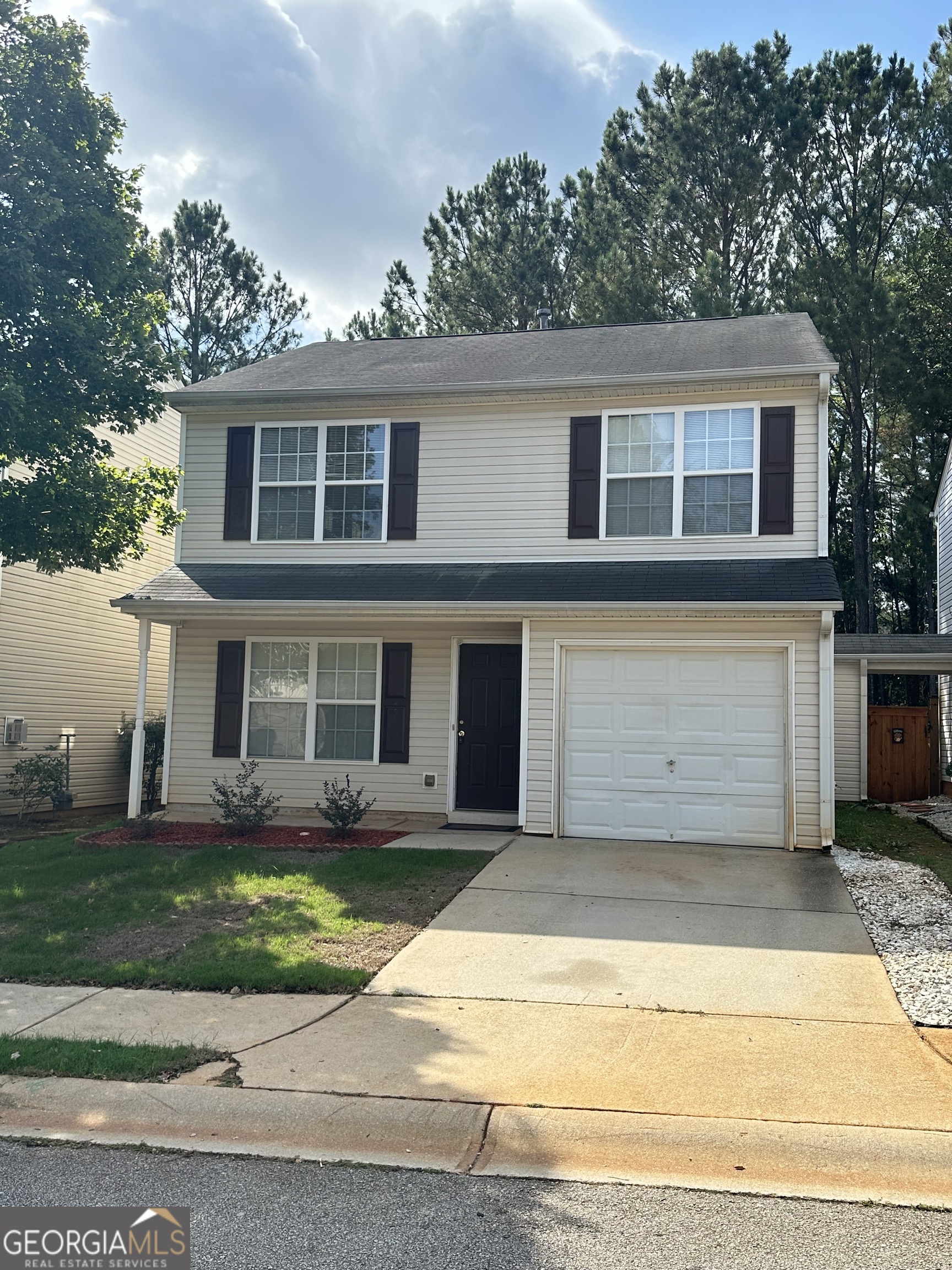 London Dr, Mcdonough, GA 30253