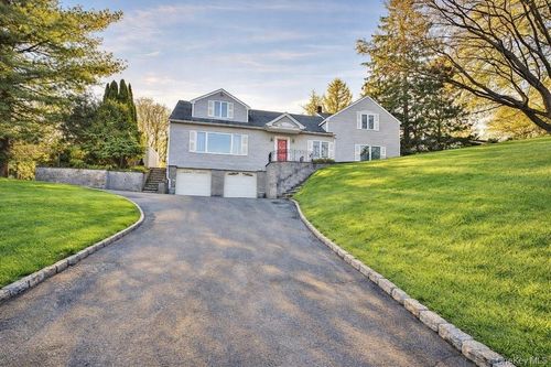 2597 Quaker Church Rd, Yorktown Heights, NY, 10598-3345 | Card Image