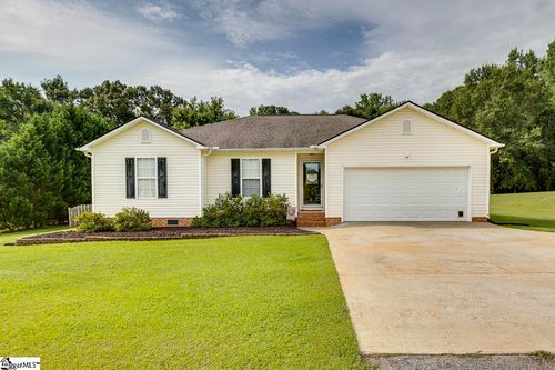 8 Shady Pines Ct, Fountain Inn, SC, 29644-9767 | Card Image