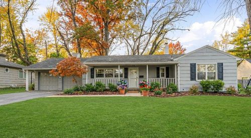 2819 W 89th St, Leawood, KS, 66206-1610 | Card Image