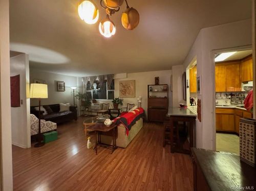 apt-4u-52 39th Dr, Woodside, NY, 11377-4037 | Card Image