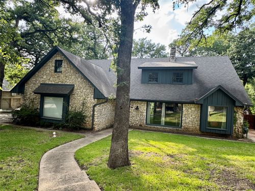 211 Mill Creek Dr, Arlington, TX, 76010-5616 | Card Image