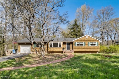 37 Lurline Dr, Basking Ridge, NJ, 07920-2620 | Card Image