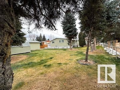 5216 49 St, House other with 3 bedrooms, 2 bathrooms and 4 parking in Waskatenau AB | Image 3