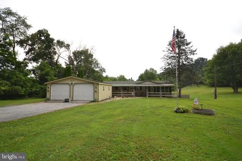107 Doe Run Station Rd, COATESVILLE, PA, 19320-4949 | Card Image