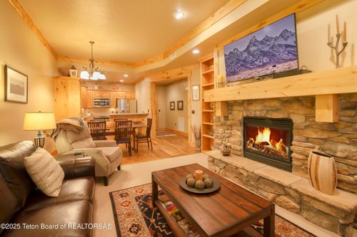 207-122 Hastings Dr, Victor, ID, 83455-5214 | Card Image