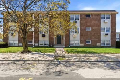 11-29 Woodbine Street, Pawtucket, RI, 02860 | Card Image